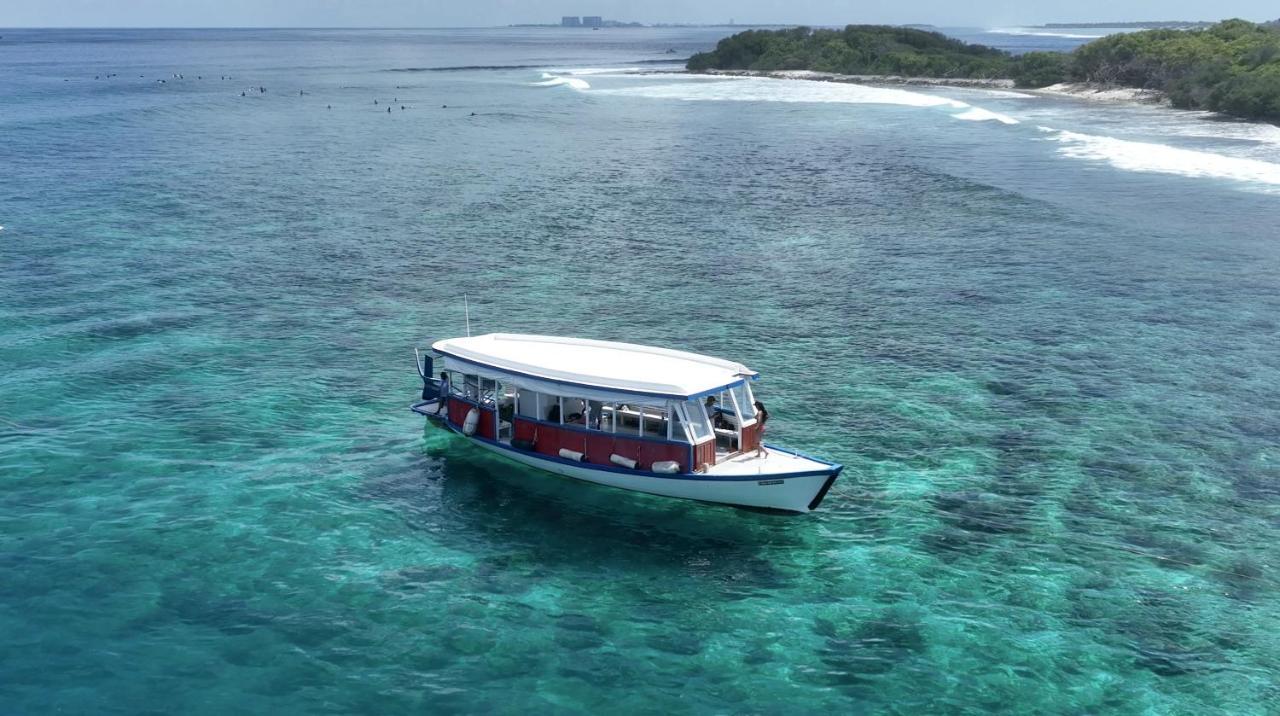 Surf Yoga Camp Hotel Thulusdhoo Eksteriør billede