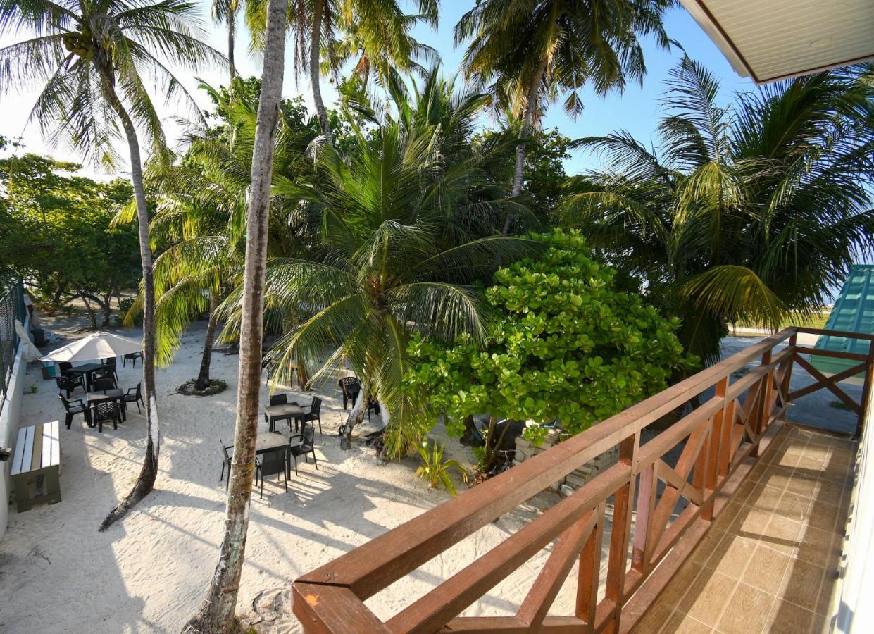 Surf Yoga Camp Hotel Thulusdhoo Eksteriør billede